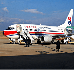 成都天府航空运输航空快运业稳步发展的原因是什么？